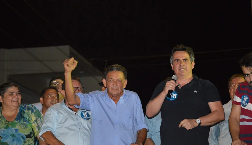 Palanque de Gil Paraibano reúne lideranças de vários partidos
