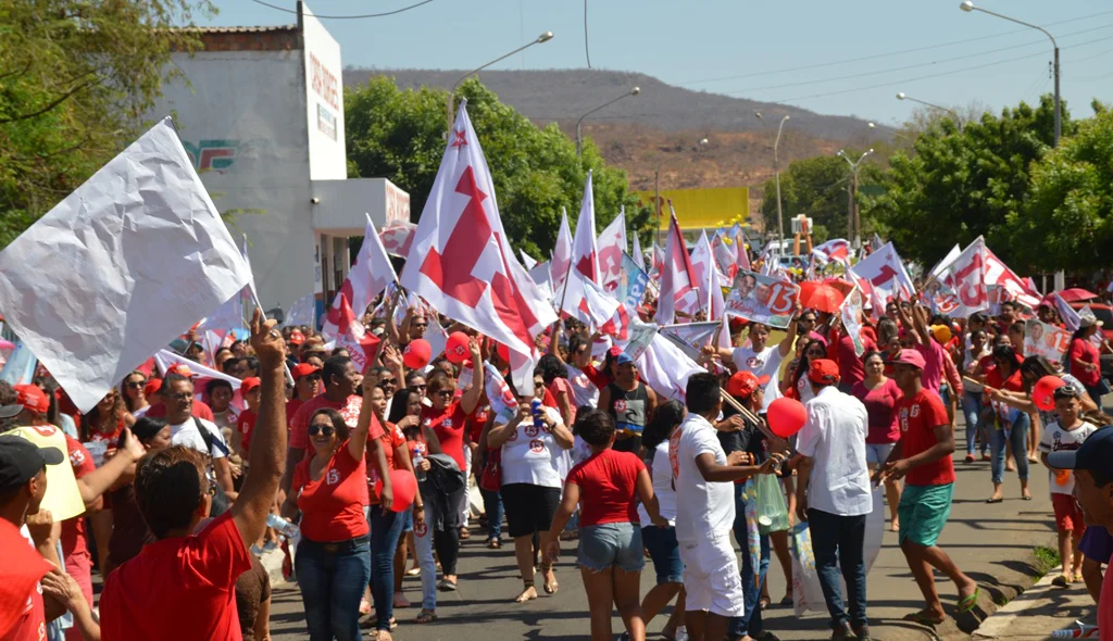 Caminhada de encerramento da campanha de Padre Walmir