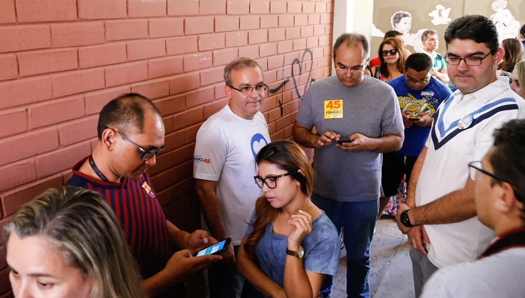 Firmino entra na fila para votação 