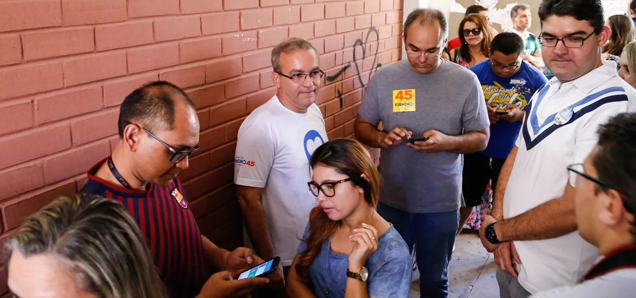 Firmino entra na fila para votação 