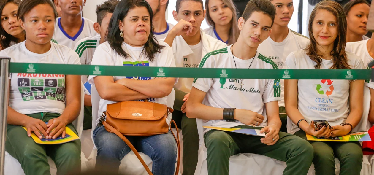 Alunos participaram da reunião