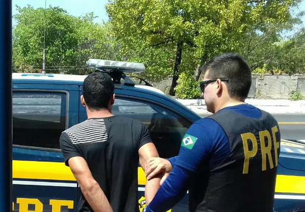 Prisão executada pela Polícia Rodoviária Federal