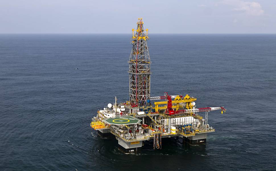 Produção de petróleo bate recorde pelo terceiro mês seguido