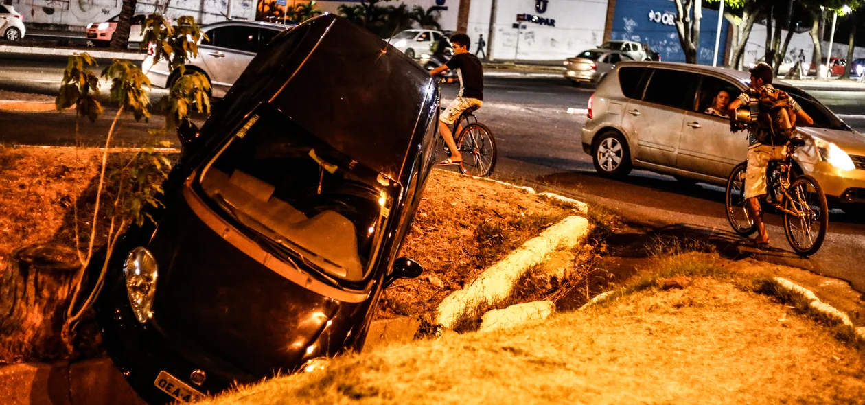 Fiat Punto envolvido no acidente 