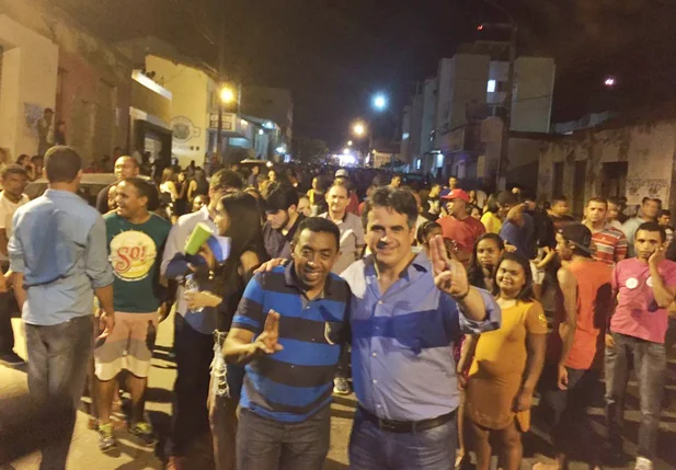 Ciro Nogueira na festa da vitória de Joel Rodrigues 