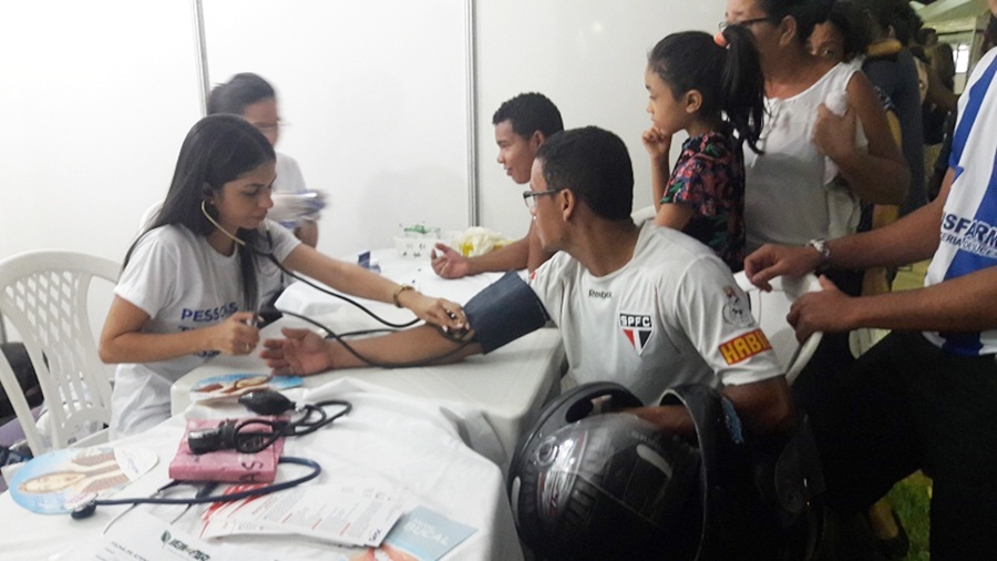 Aferição de pressão no evento Vem pro parque