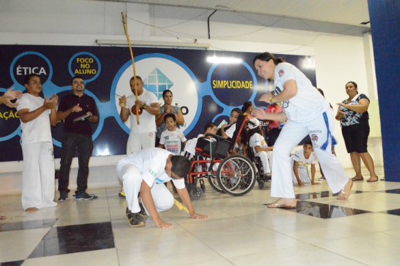Grupo de capoeira do CEIR