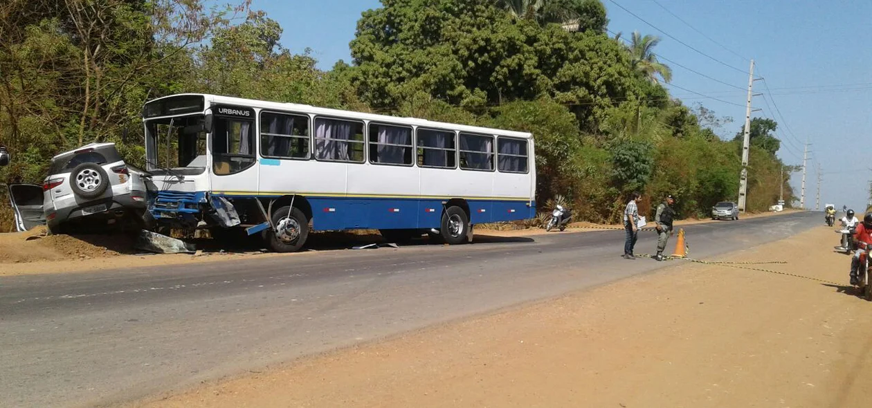 Avenida Josué de Moura Santos