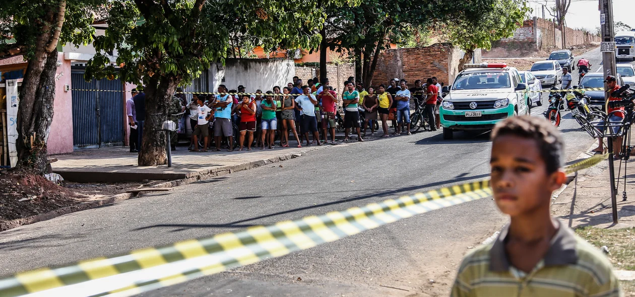 Duas pessoas são assassinadas 