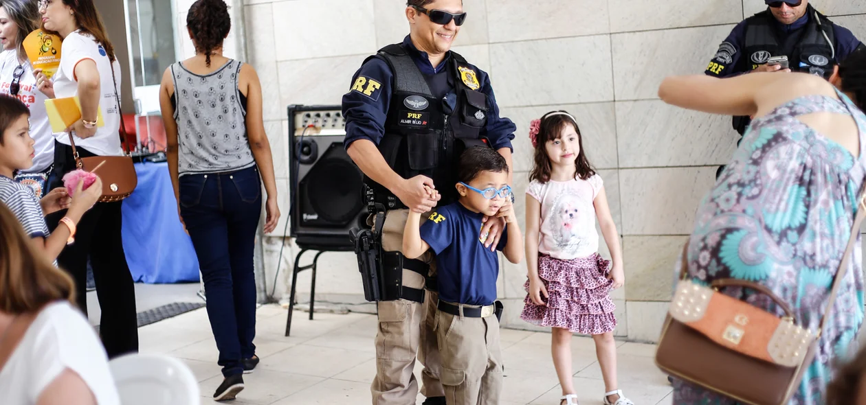 Polícia Federal participa do I Festival da criança OAB