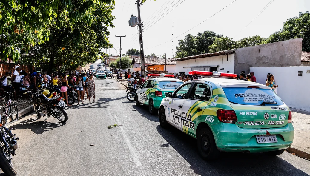 Polícia Militar no local do homicídio em Teresina Piauí 