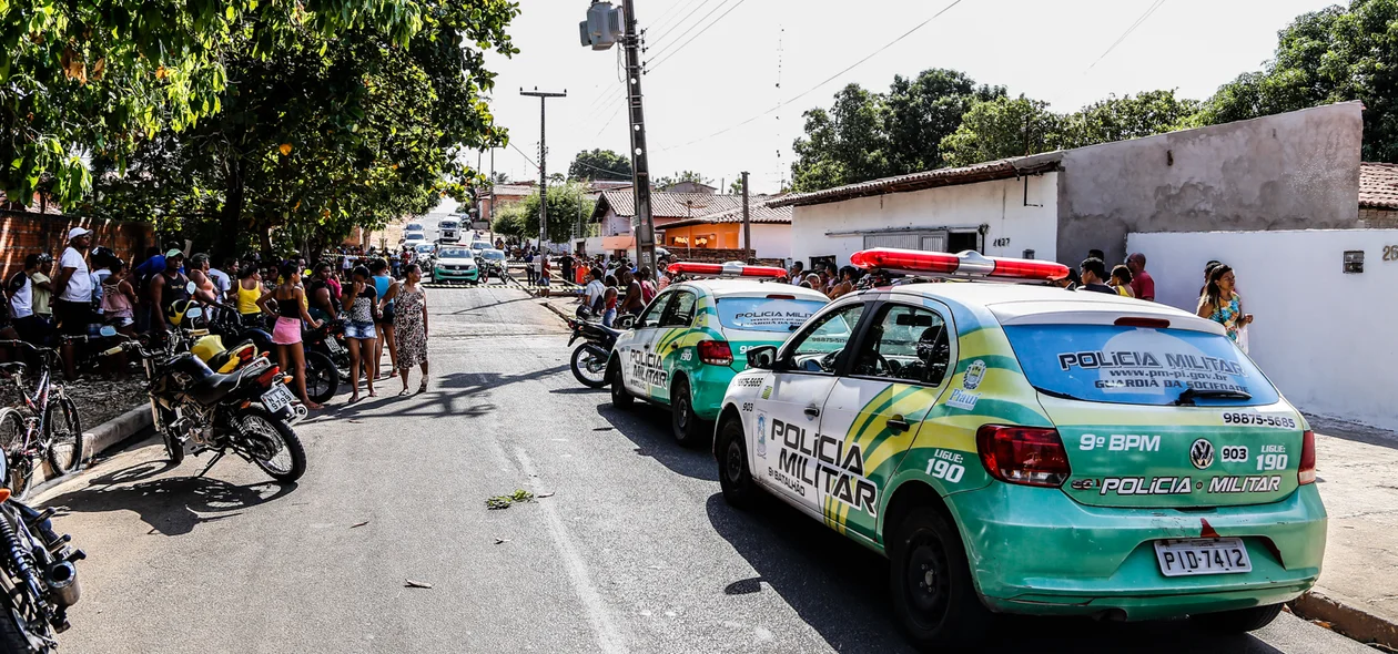 Polícia Militar no local do homicídio em Teresina Piauí 
