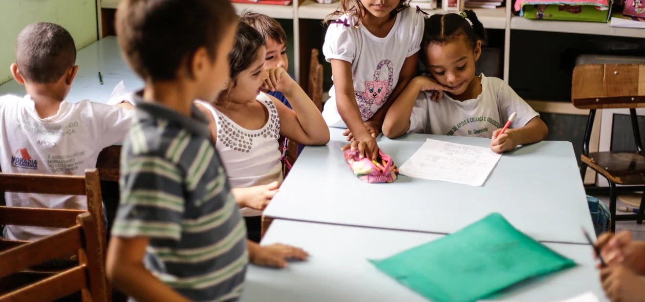 Crianças tem aulas díarias no centro de apoio a criança e ao adolescente Dr Onesima