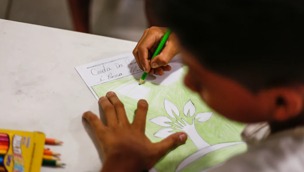 Desenhista do centro de apoio a criança e ao adolescente 