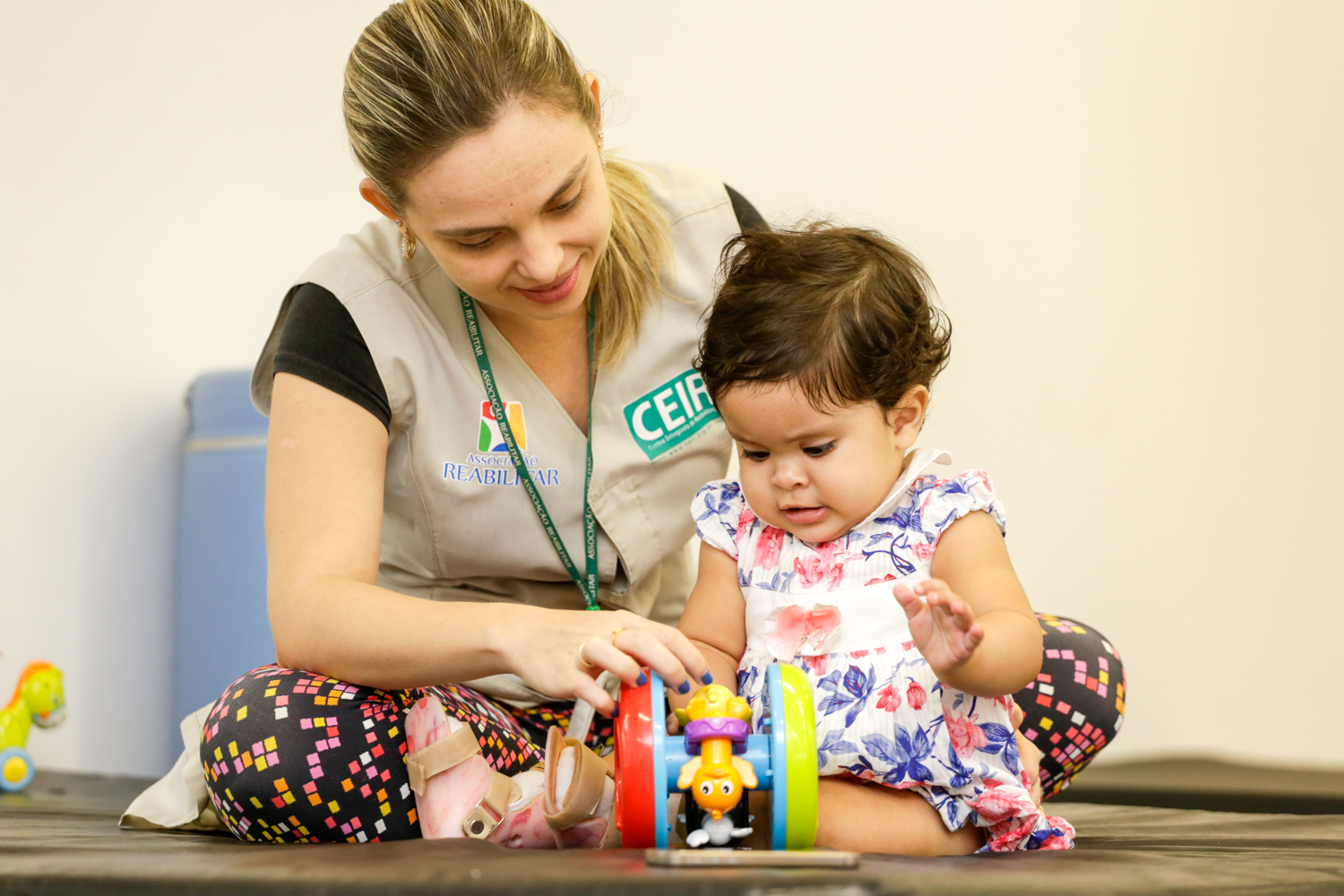 Isabela Vitória de 10 meses faz tratamento no Ceir