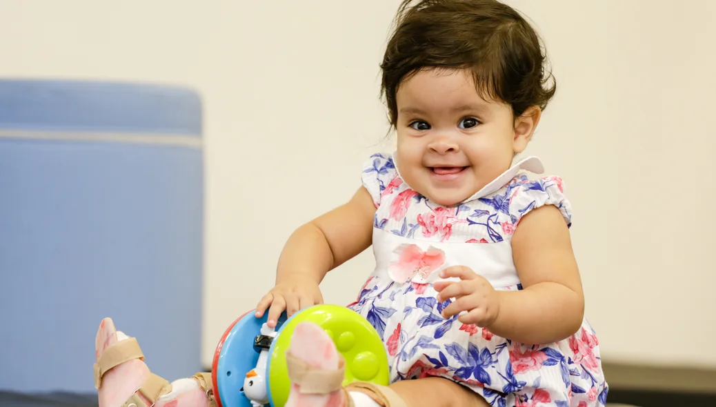 Isabela Vitória tem dez meses e tem hidrocefalia