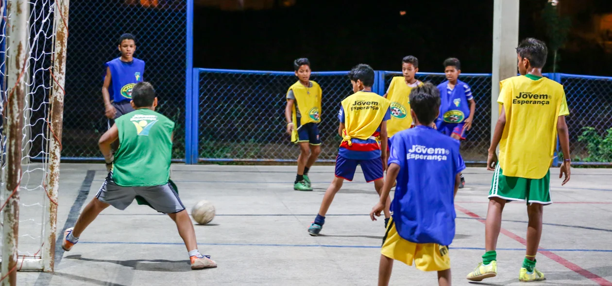 Projeto Jovem Esperança muda a vida de jovens no Porto do Centro em Teresina Piauí 