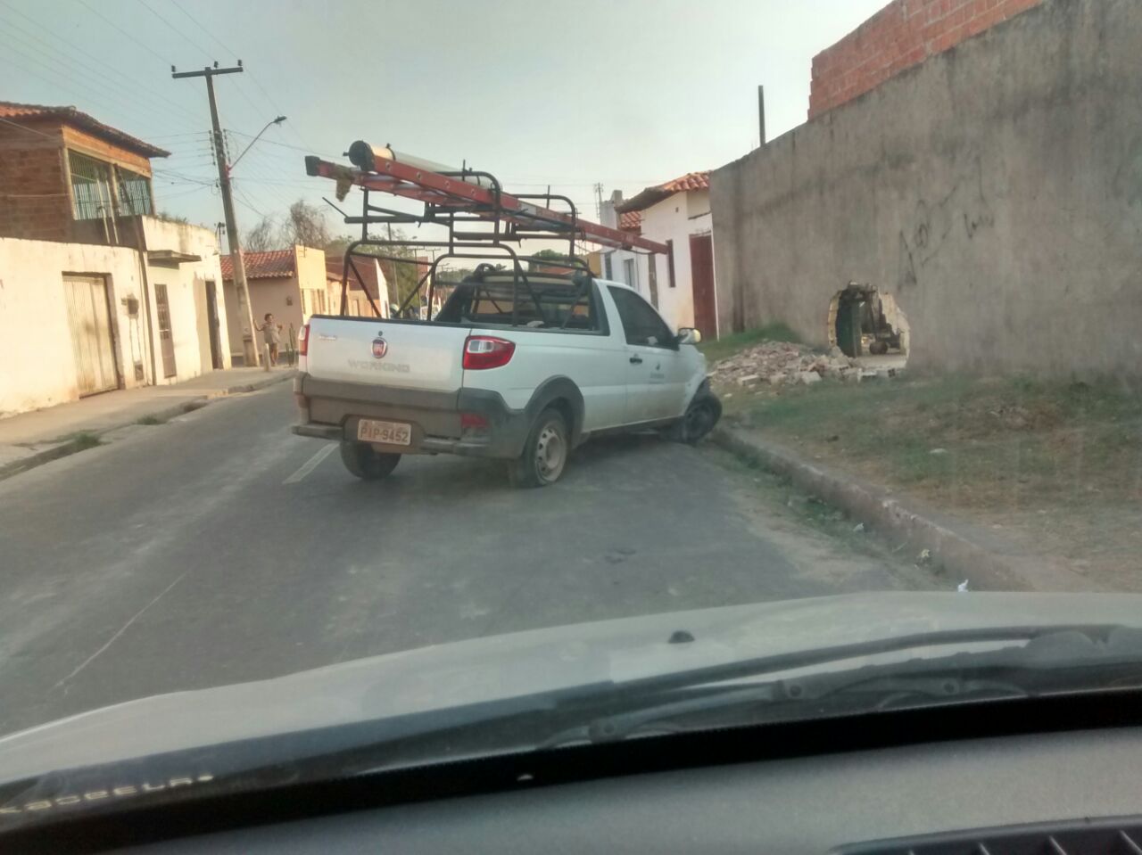 Veículo da Eletrobras roubado