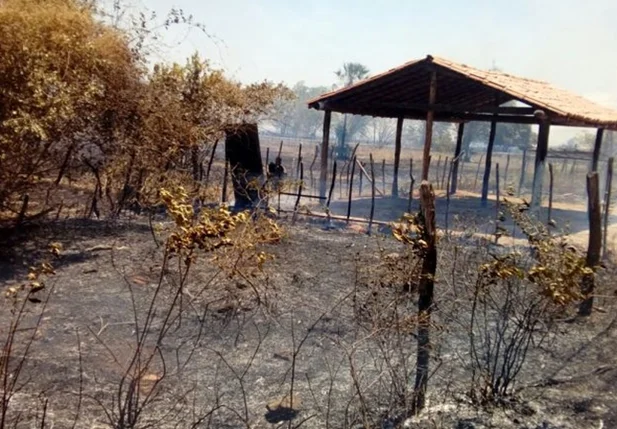 Incêndio assusta moradores em José de Freitas