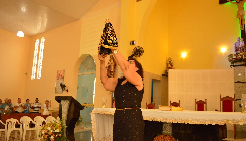Missa pelo aniversário de altos