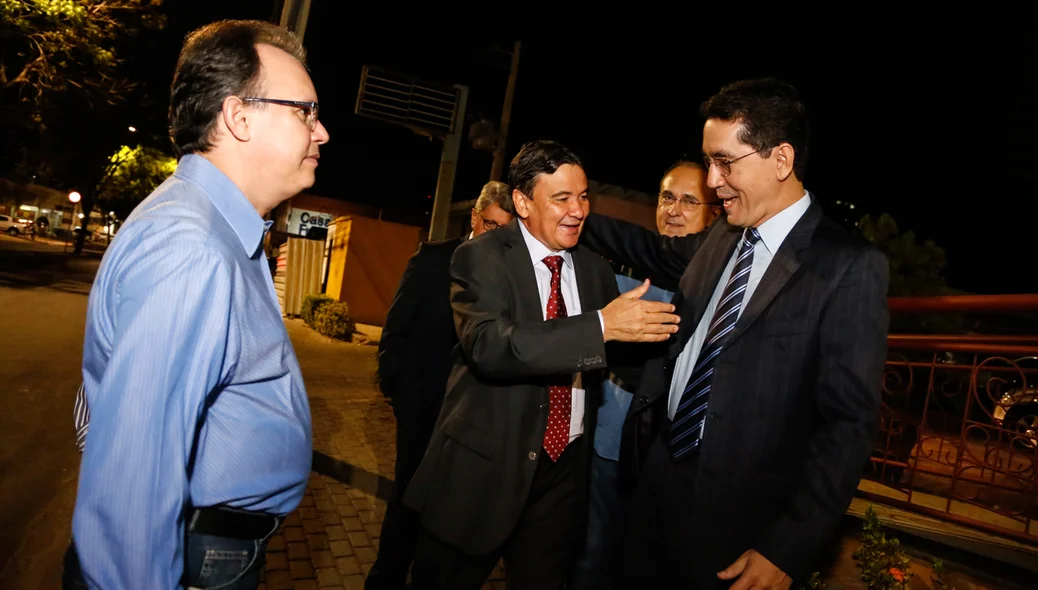Wellington Dias e o presidente da Sinduscon André Baía 