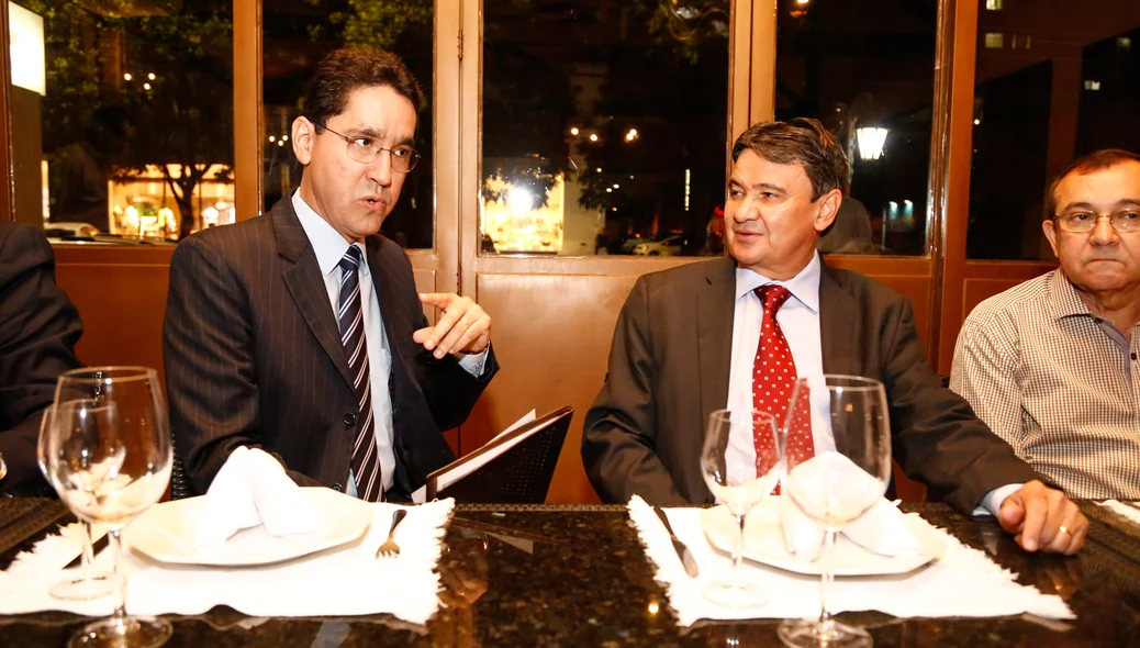 Presidente da Sinduscon e Wellington Dias 