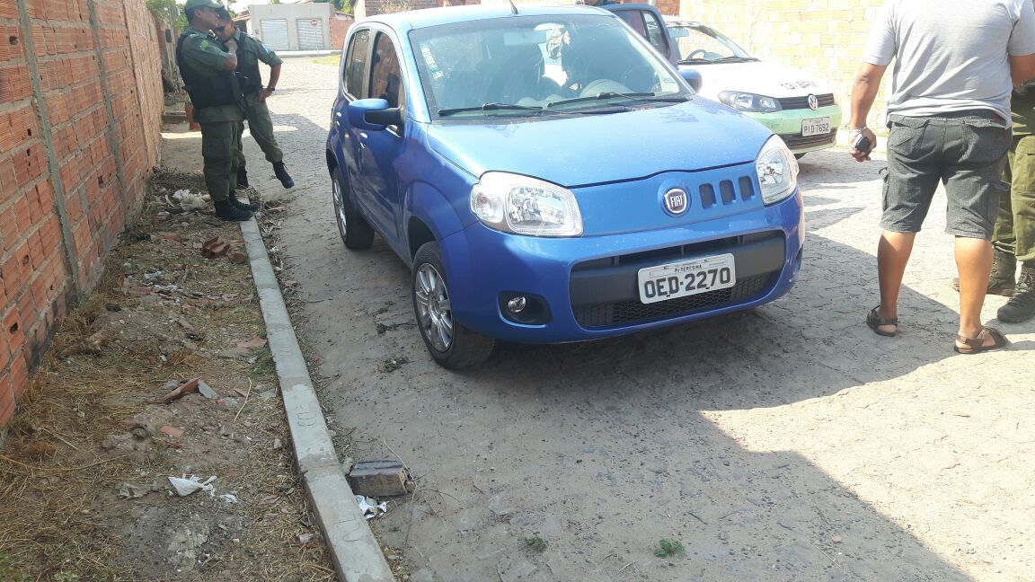 Carro usado pelos os assaltantes
