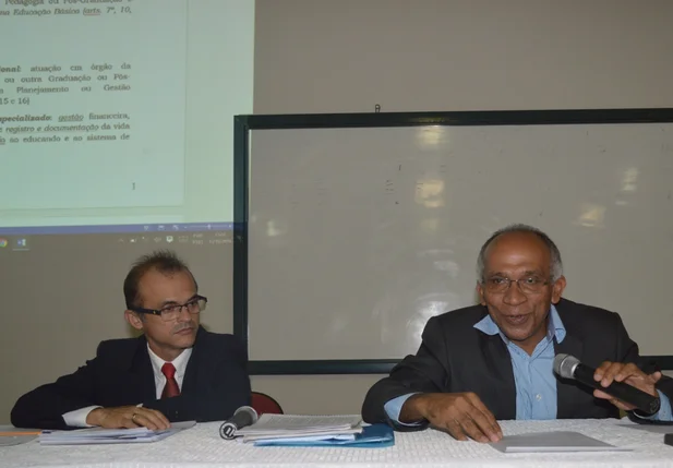 Palestrantes focaram no tema Plano de Carreira da Educação
