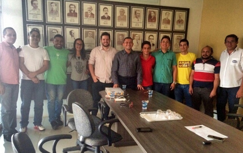Padre Walmir com diretores da Sep