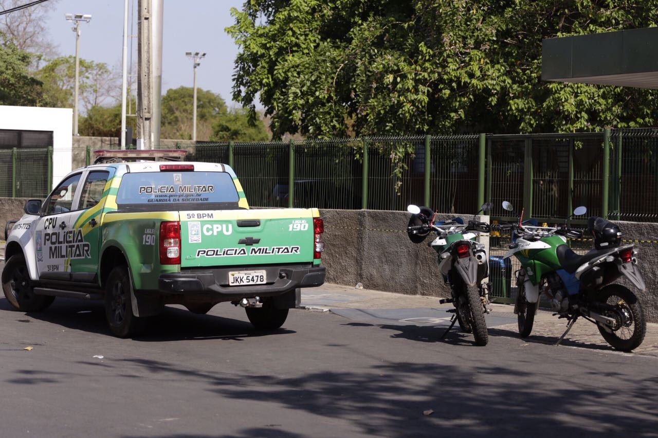 Caixas eletrônicos da Uninovafapi foram alvos de bandidos 