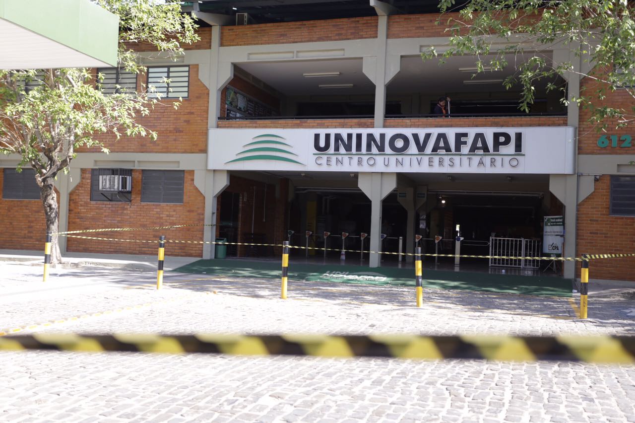 Faculdade está isolada  