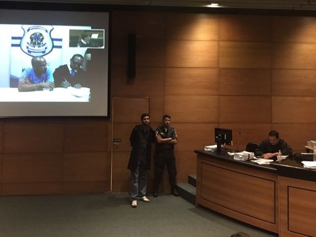Por videoconferência Beira-Mar é julgado por homicídio