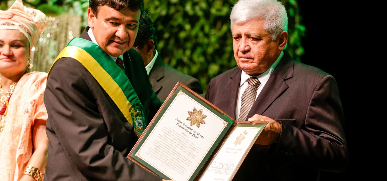 Francisco das Chagas recebeu medalhas pós mordem do filho Júnior Araújo