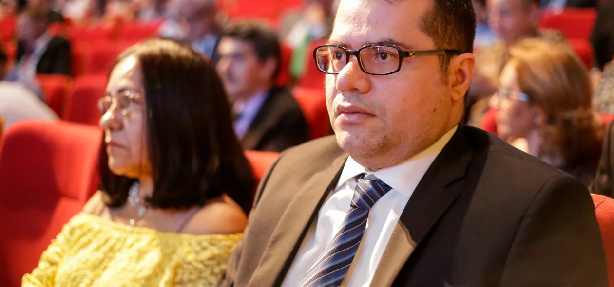 Procurador Plínio Valente