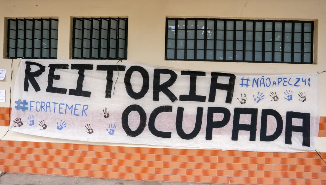 Manifestação na reitoria da UFPI