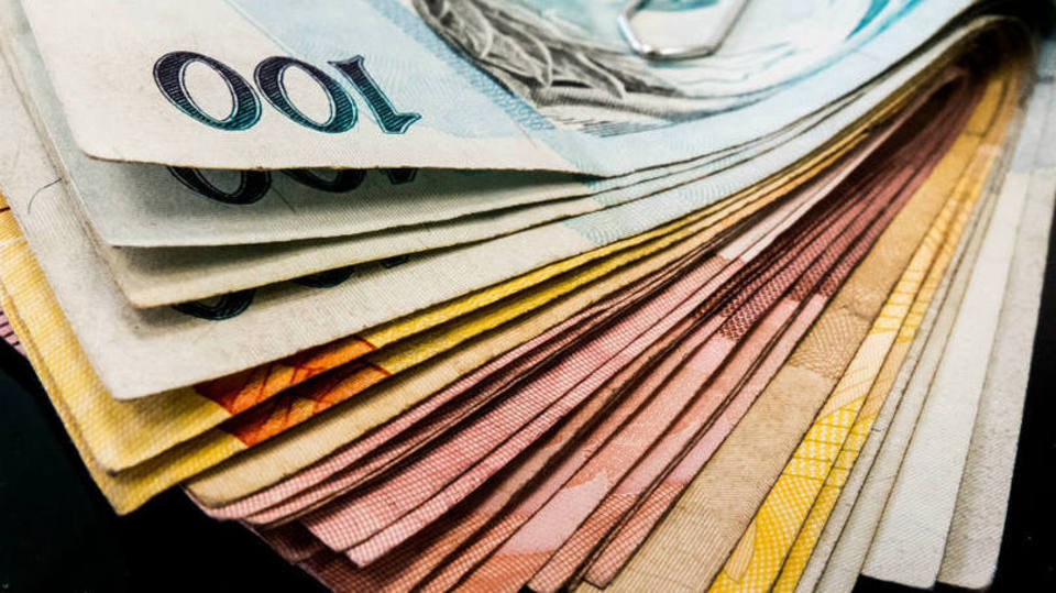Prévia do PIB cai em agosto 