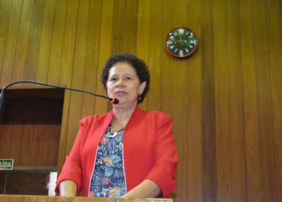 Regina Sousa  