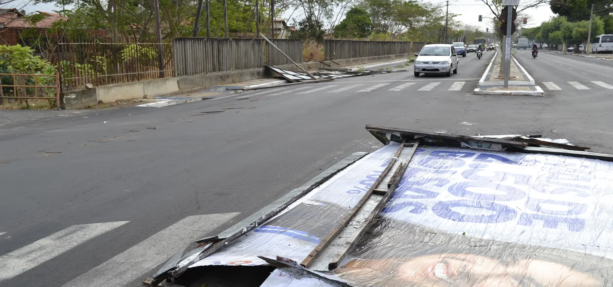 Outdoor foi ao chão no momento do vendaval