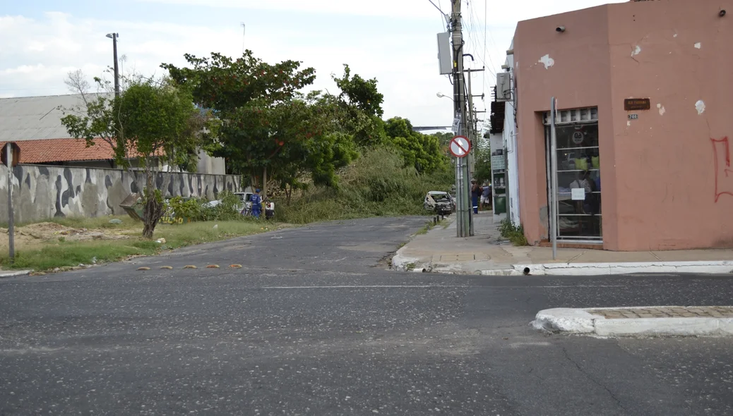 Rua João Cabral ficou interditada