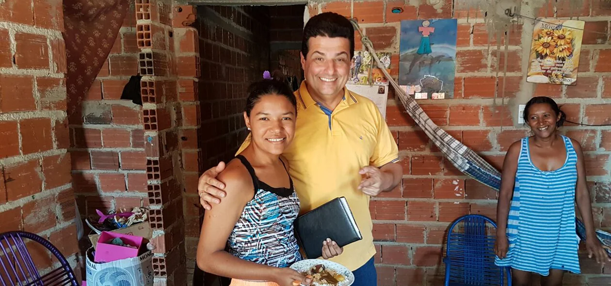 Gustavo Henrique visita eleitores da capital