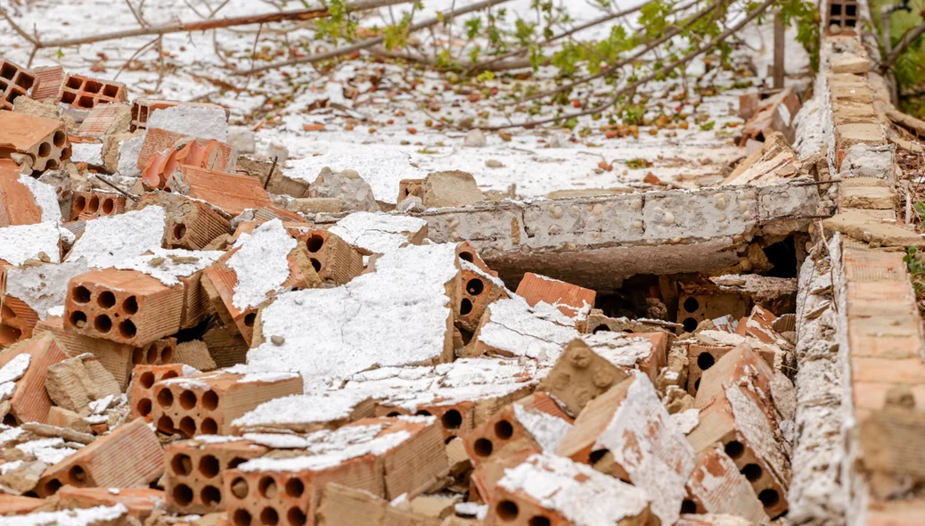Muro destruído