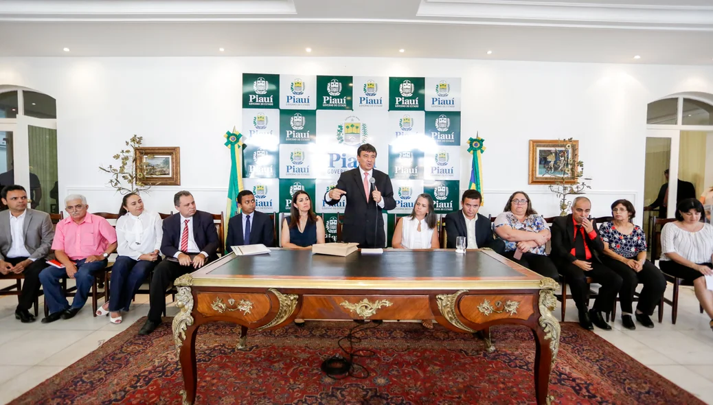 Governador durante seu Pronunciamento