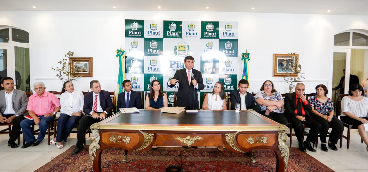 Governador durante seu Pronunciamento