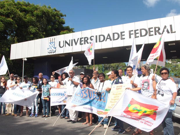 Grupos protestam contra a PEC 241 em pelo menos 10 estados
