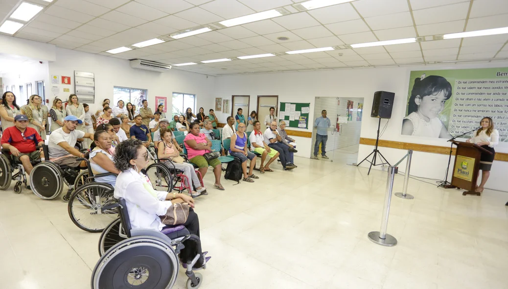 Rejane Dias durante seu pronunciamento
