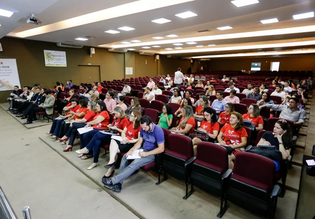 Microempresários participaram da solenidade