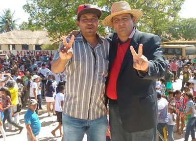 Prefeito Zé Resende à direita 