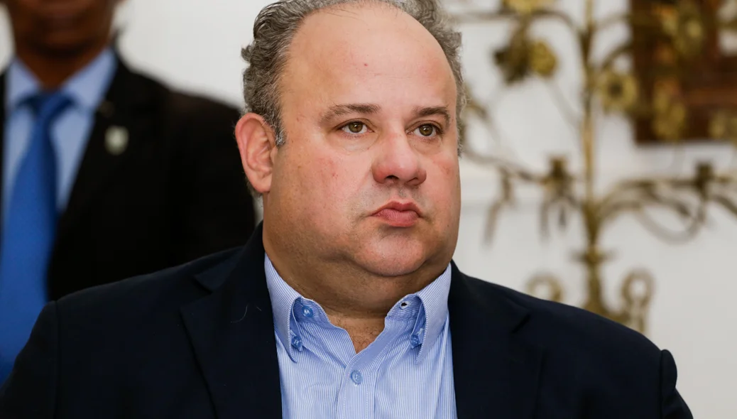 Diretor geral do Detran, Arão Lobão