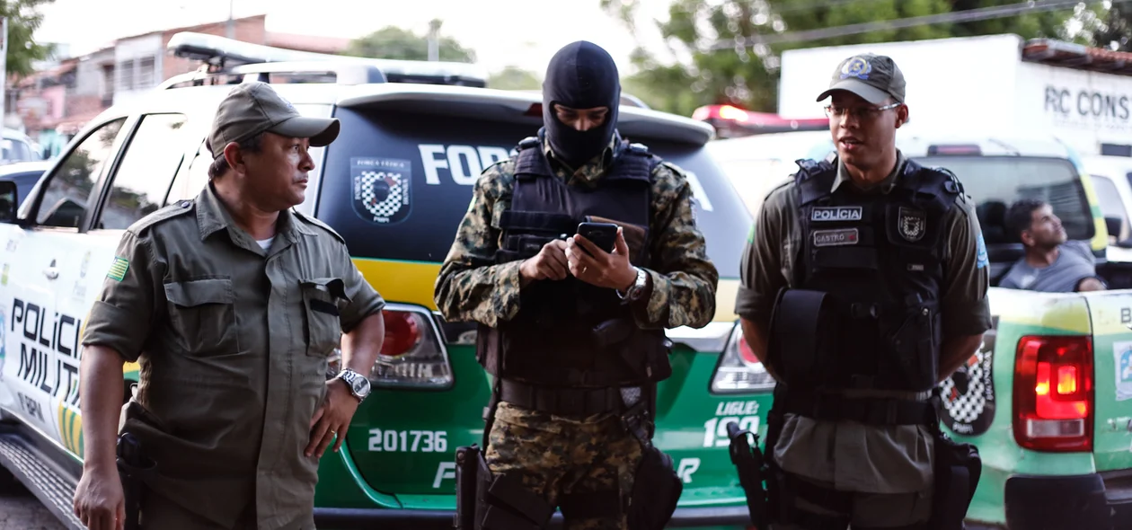 Policiais militares prendem traficante no bairro Mafrense em Teresina Piauí 