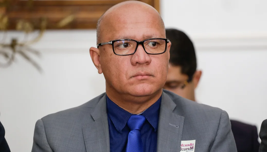 Secretario de Administração Franzé Silva